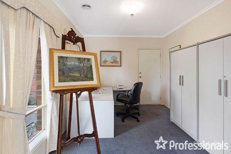 Property photo of 1 Earls Court Wantirna South VIC 3152