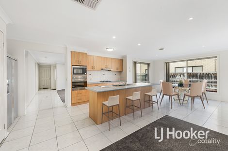 Property photo of 83 Skyline Way Berwick VIC 3806