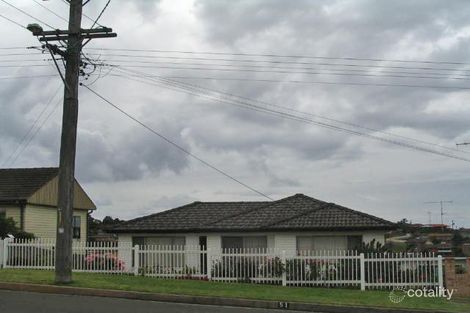 51 Weringa Ave, Lake Heights, NSW 2502