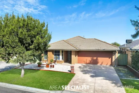 28 Edmund St, Pakenham, VIC 3810