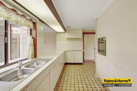 Property photo of 32 Clubbe Crescent Macgregor ACT 2615