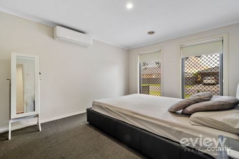 Property photo of 29 Finsbury Crescent Manor Lakes VIC 3024