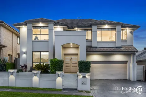 20 Broadbent Ave, Middleton Grange, NSW 2171