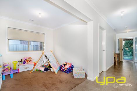 Property photo of 23 Riparian Way Brookfield VIC 3338