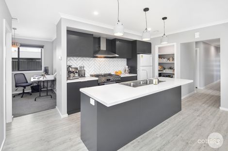 Property photo of 71 Grainger Parade Lucas VIC 3350