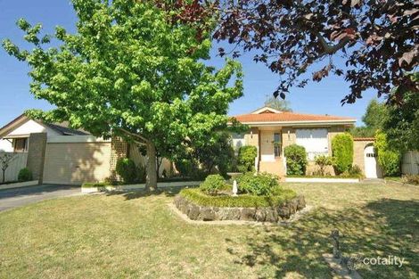 Property photo of 7 Manley Close Endeavour Hills VIC 3802