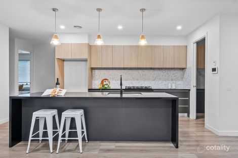 Property photo of 8 Picardy Way Wollert VIC 3750