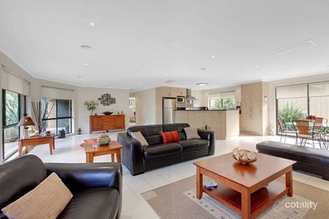 Property photo of 2 Pengelly Street Werribee VIC 3030