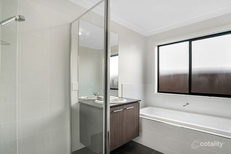Property photo of 16 Julep Street Manor Lakes VIC 3024