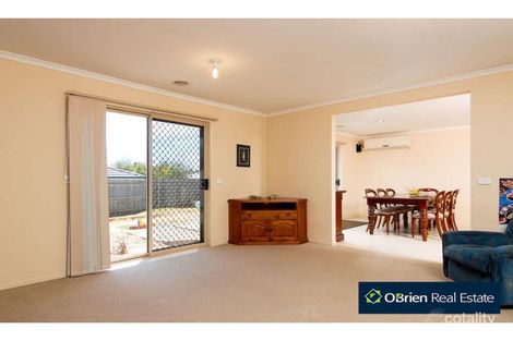 Property photo of 17 Appleton Court Narre Warren South VIC 3805