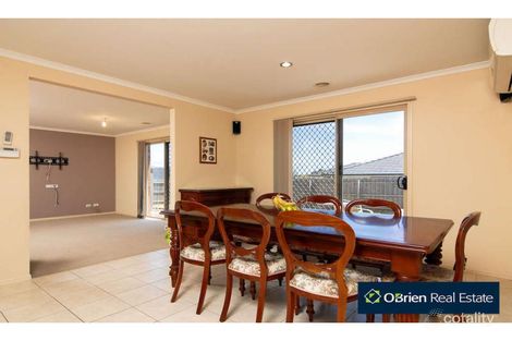 Property photo of 17 Appleton Court Narre Warren South VIC 3805