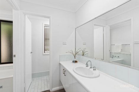 Property photo of 28 Pemberton Boulevard Lisarow NSW 2250