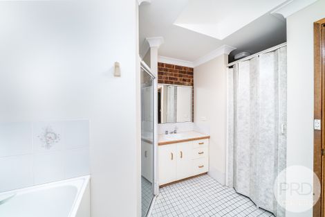 Property photo of 2/5 Narrung Street Wagga Wagga NSW 2650