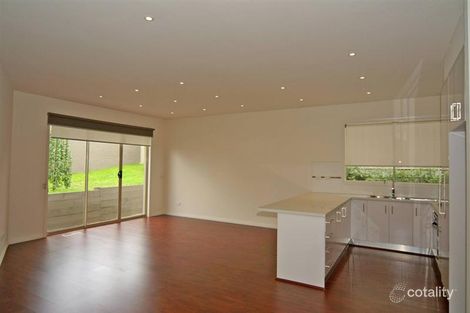 Property photo of 38 John Hunter Drive Endeavour Hills VIC 3802