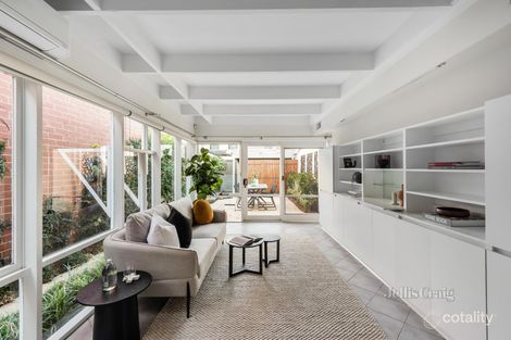 Property photo of 12 Merton Place Albert Park VIC 3206