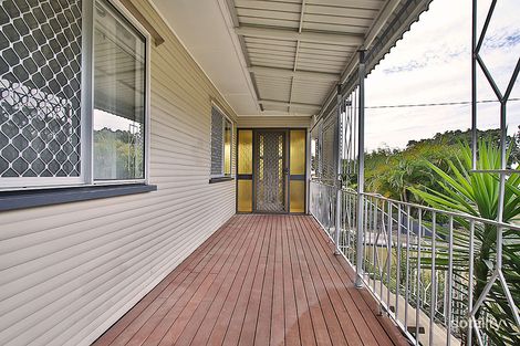 Property photo of 30 Grenadier Circle Ebbw Vale QLD 4304
