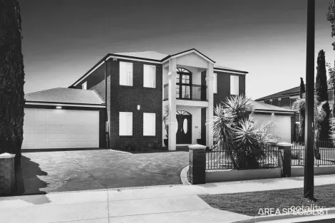 Property photo of 10 Sovereign Boulevard Harkness VIC 3337