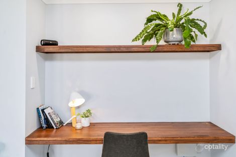 Property photo of 22 Opperman Street Boorooma NSW 2650