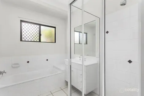 Property photo of 28 Honeyeater Circuit Douglas QLD 4814