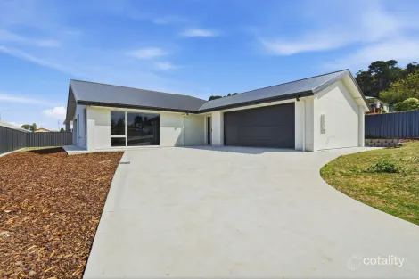 2 Coultman Cl, Beaconsfield, TAS 7270