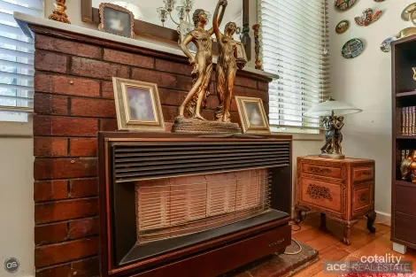 Property photo of 24 Charlesworth Street Laverton VIC 3028