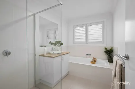 Property photo of 34 Jennings Boulevard Leneva VIC 3691