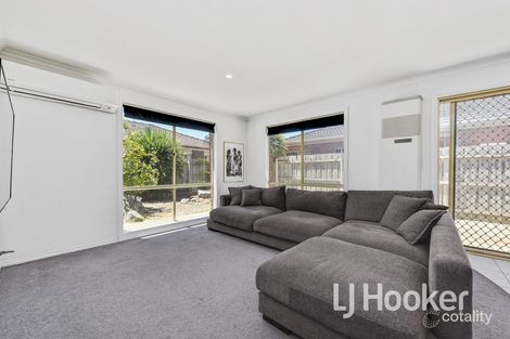 Property photo of 17 Grand Central Boulevard Pakenham VIC 3810