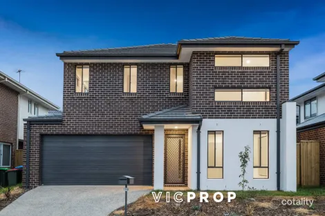 198 Waterhaven Bvd, Point Cook, VIC 3030