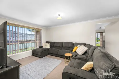 Property photo of 28 Vantage Circuit Cameron Park NSW 2285