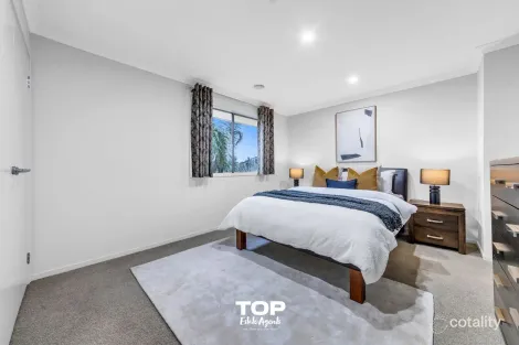 Property photo of 72 Bluemist Circuit Lyndhurst VIC 3975