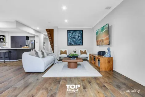 Property photo of 72 Bluemist Circuit Lyndhurst VIC 3975