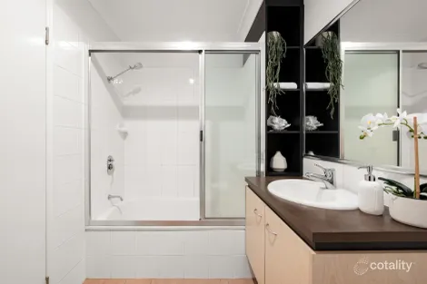 Property photo of 4/24 Arthur Terrace Red Hill QLD 4059
