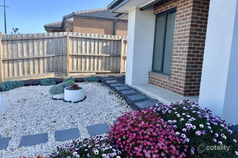 Property photo of 44 Yering Street Mount Duneed VIC 3217