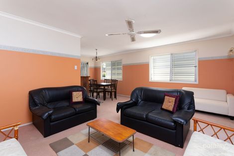 Property photo of 8 Kenmar Street Labrador QLD 4215