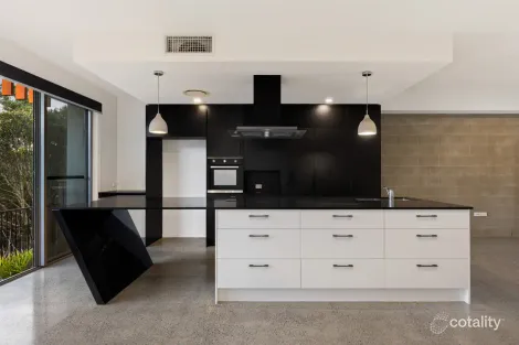 Property photo of 32 Figtree Lane Maroochydore QLD 4558
