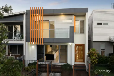 Property photo of 32 Figtree Lane Maroochydore QLD 4558