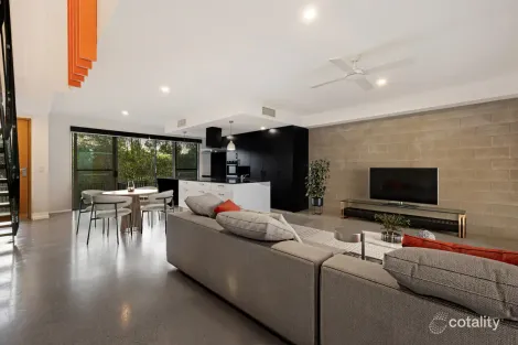 Property photo of 32 Figtree Lane Maroochydore QLD 4558