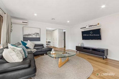 Property photo of 32 Dion Drive Carrum Downs VIC 3201