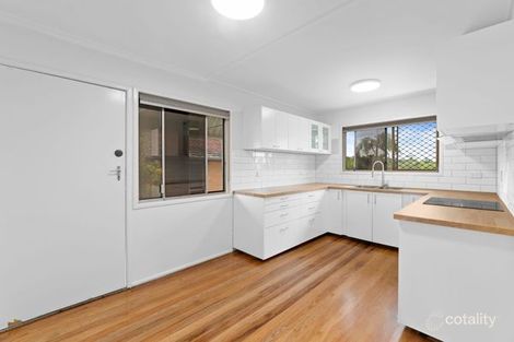 Property photo of 5 Dunbil Avenue Ferny Hills QLD 4055