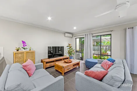 Property photo of 3/44 Careel Close Helensvale QLD 4212