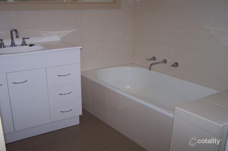 Property photo of 36 Rosemar Circuit Viewbank VIC 3084