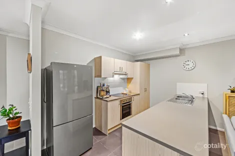 Property photo of 3/44 Careel Close Helensvale QLD 4212