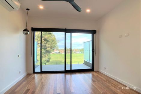 2/172 Collins St, Thornbury, VIC 3071