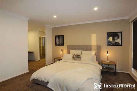 Property photo of 7 Marblelight Way Clyde North VIC 3978