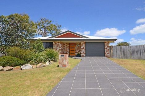 17 Whipbird Ct, Urangan, QLD 4655