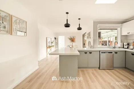 Property photo of 3 Burberry Court Carrum Downs VIC 3201