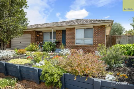 Property photo of 14 Davison Court Maddingley VIC 3340