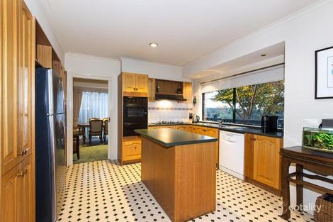 Property photo of 2 Rostrata View Mill Park VIC 3082