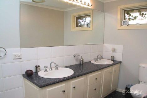 Property photo of 5 Melaleuca Court Rowville VIC 3178
