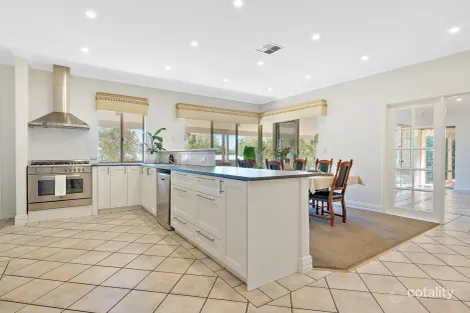 Property photo of 8 Claret Place Mount Richon WA 6112
